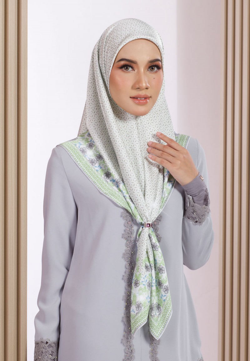 SQ 289 DYAN DIAMOND PTD