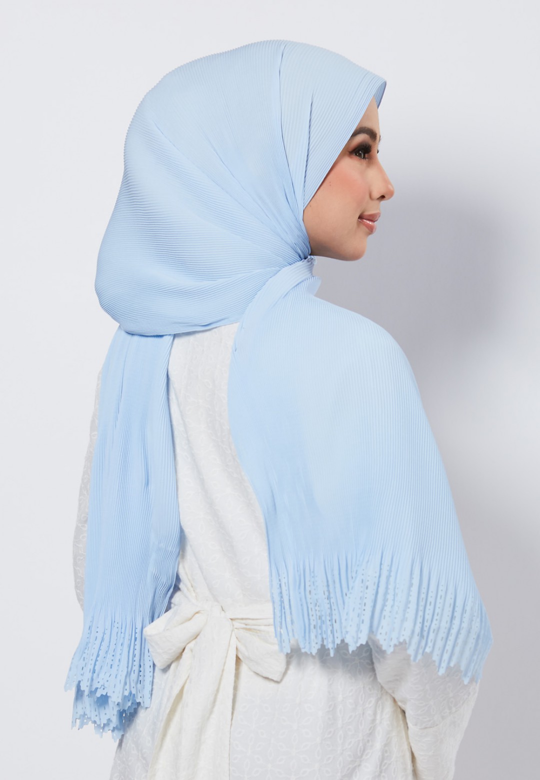 SHAWL LASERCUT PRETTY PLEATS 209
