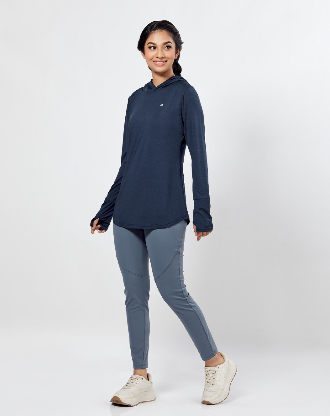 AGILE FITTED HOODIE (SHORT VERSION)