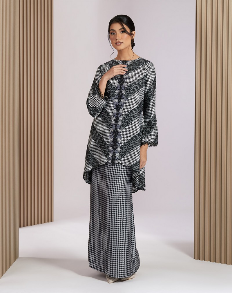 AYLEEN BAJU KURUNG