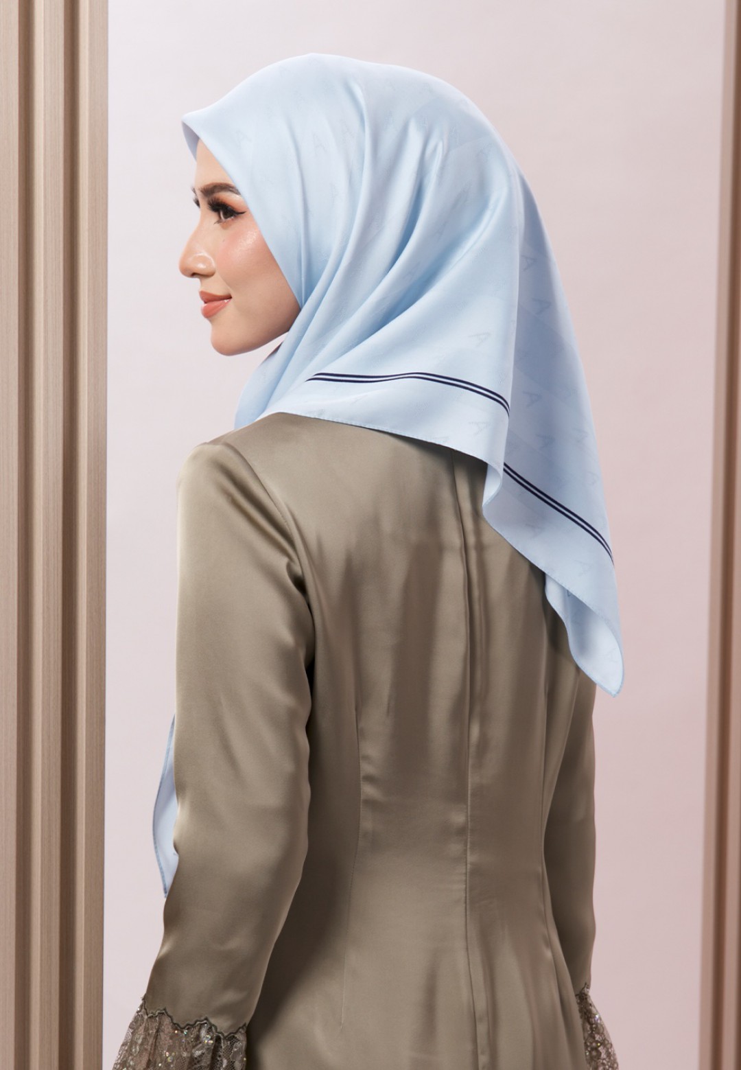 SQ JACQUARD TWILL BORDER (MINI) 189 (B2)