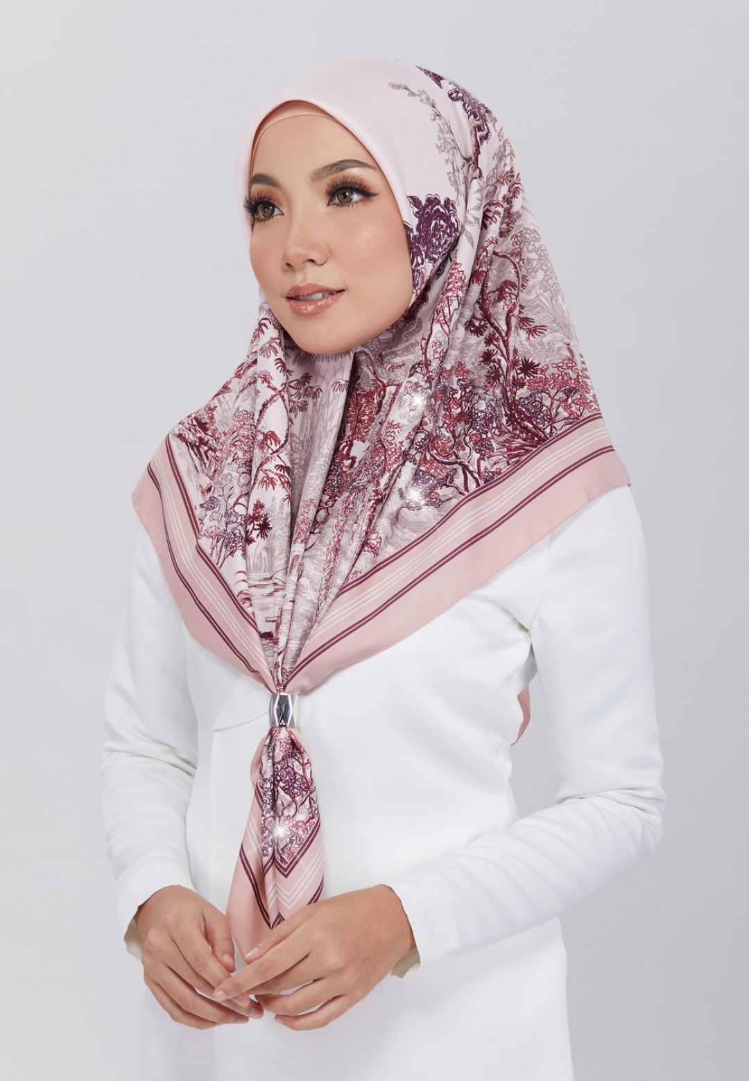 SQ ENCHANTED FOREST TWILL PTD  DIAMOND 289