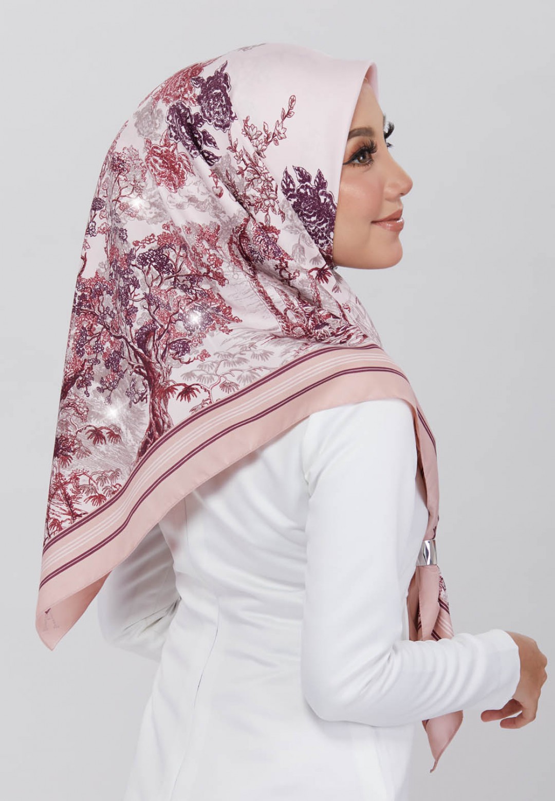 SQ ENCHANTED FOREST TWILL PTD  DIAMOND 289