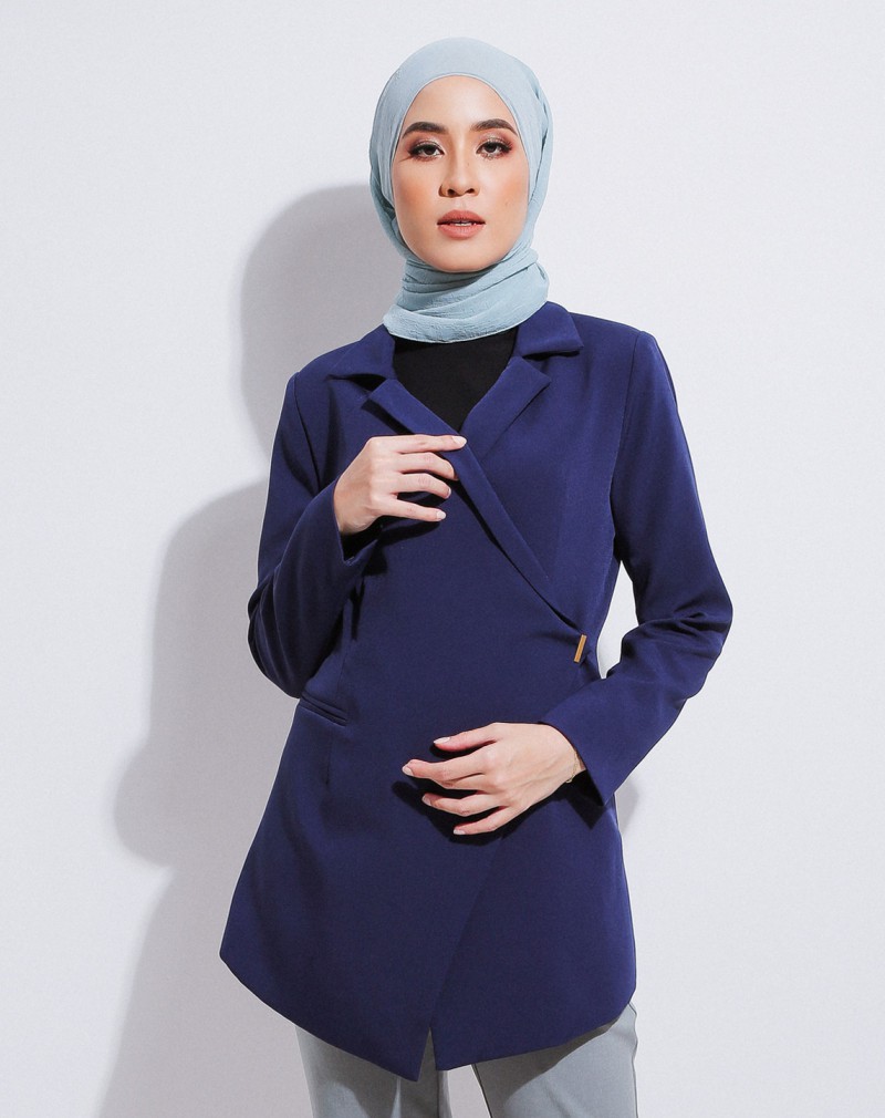 CAREELA BLAZER