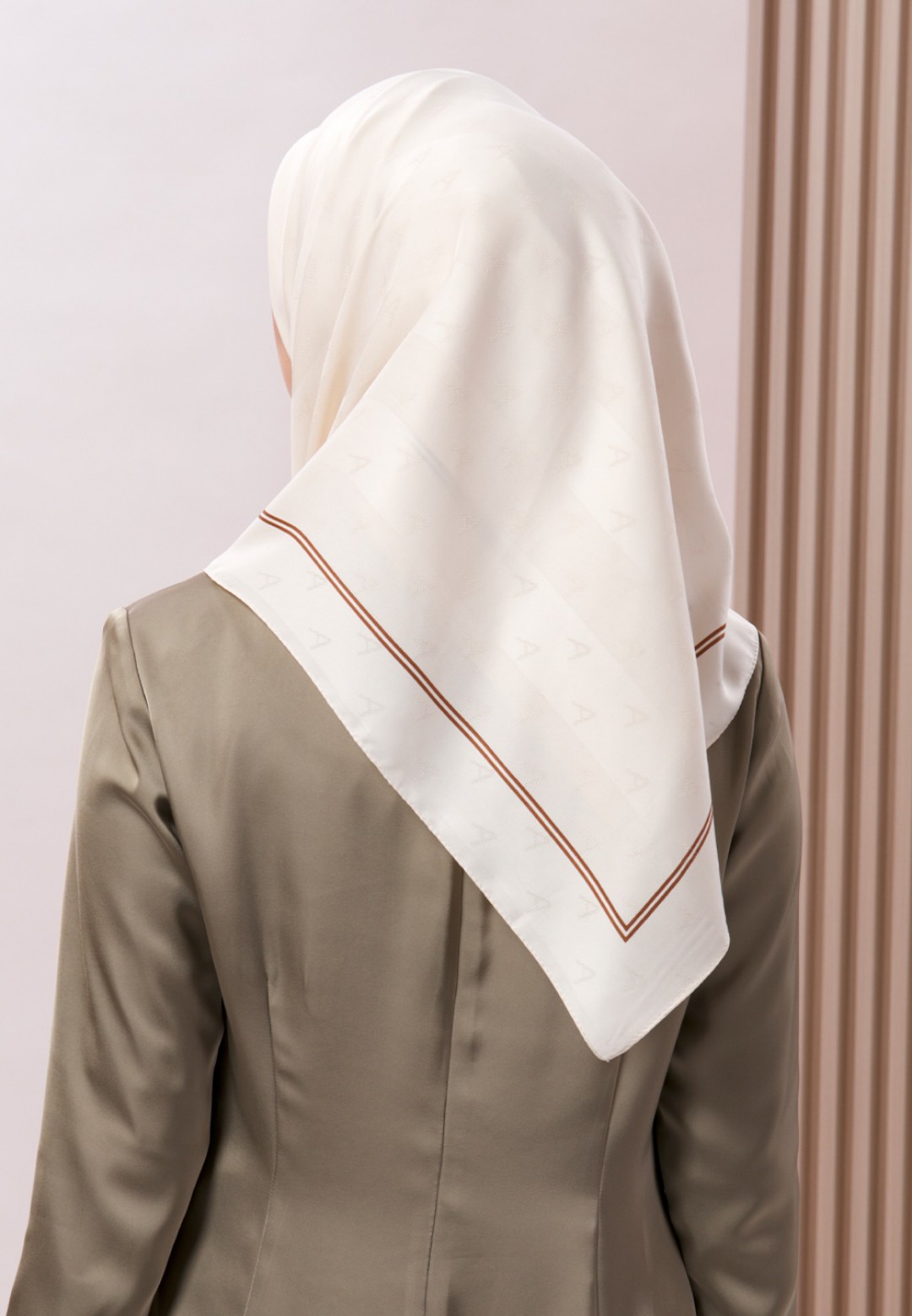 SQ JACQUARD TWILL BORDER (MINI) 189 (B2)