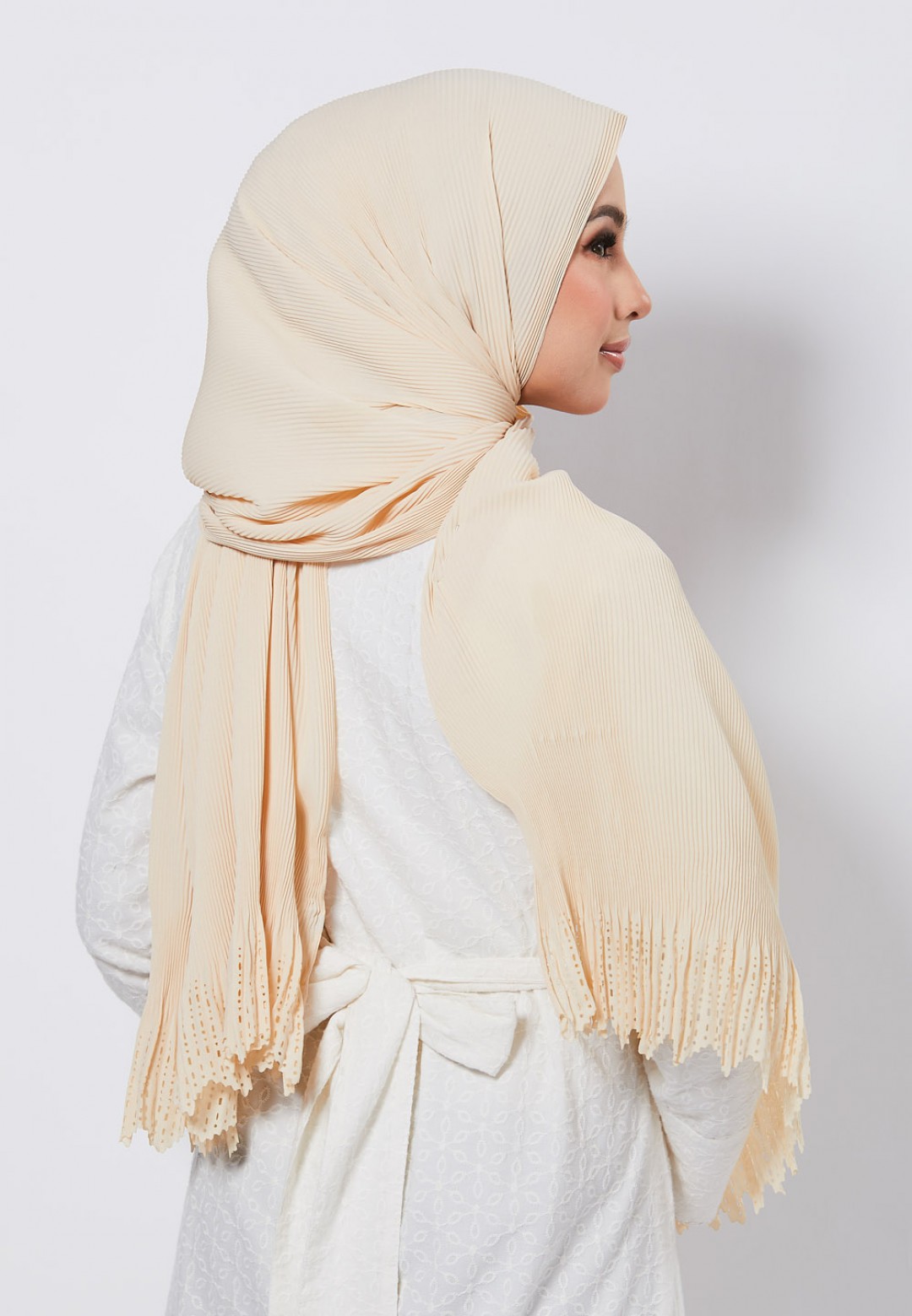 SHAWL LASERCUT PRETTY PLEATS 209