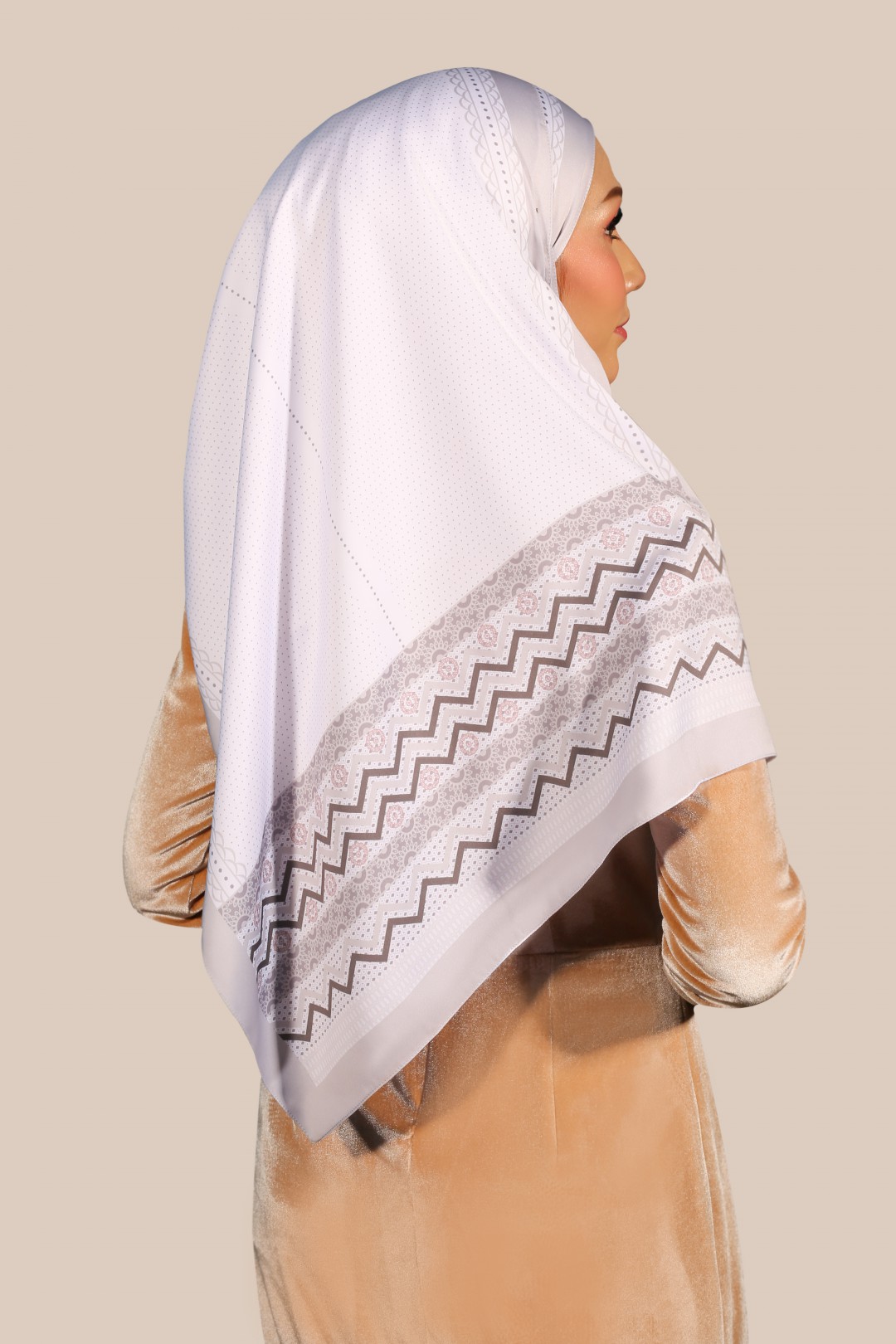 LUXE SHAWL CHEVRONS 139
