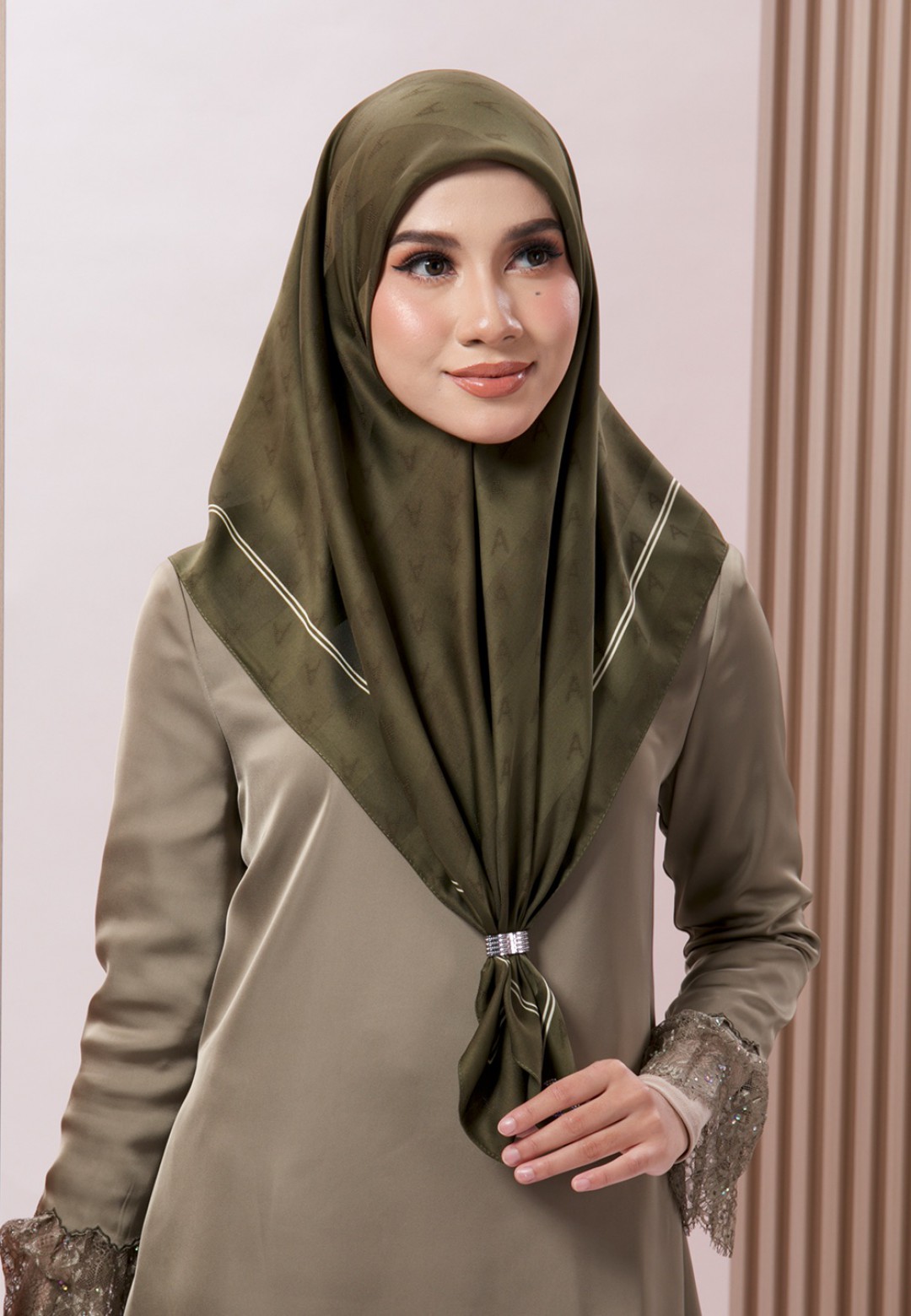 SQ JACQUARD TWILL BORDER (MINI) 189 (B2)