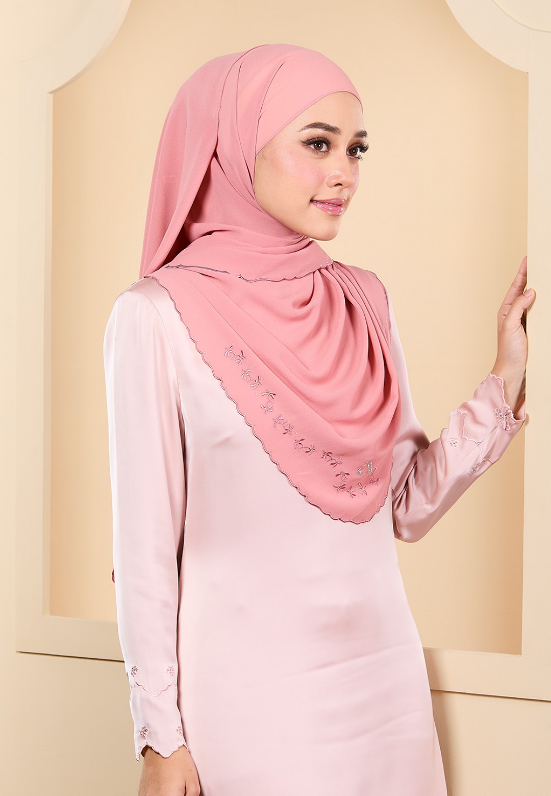 SHAWL DLUXE PLAIN EMBROIDERY