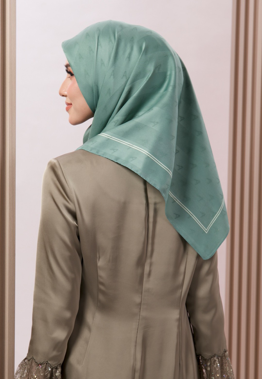 SQ JACQUARD TWILL BORDER (MINI) 189 (B2)
