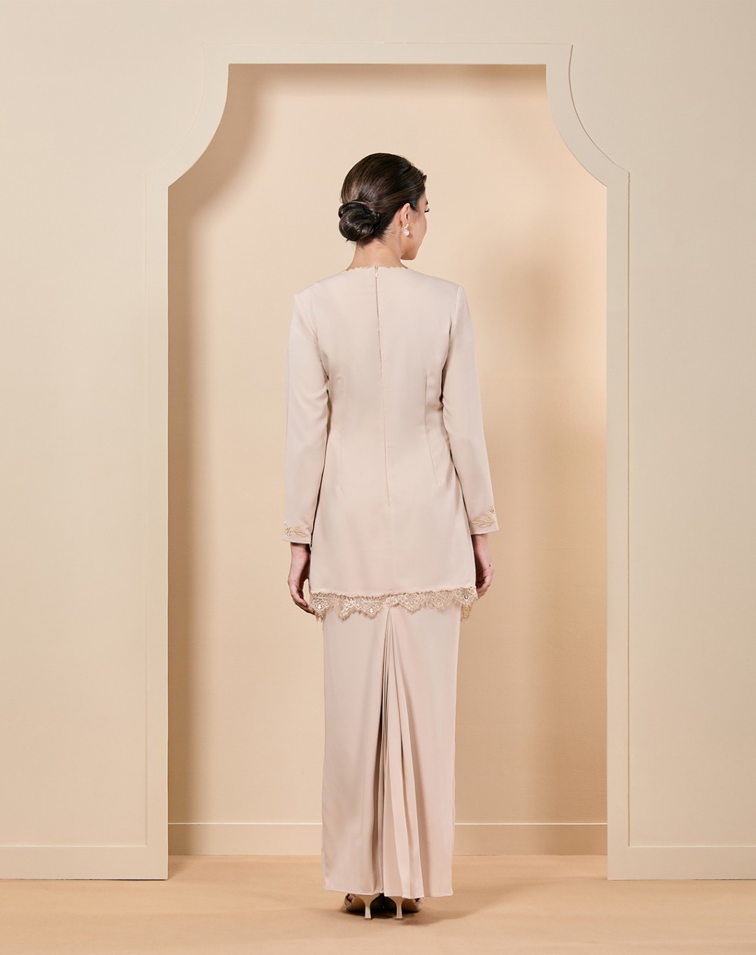 EDITA BAJU KURUNG