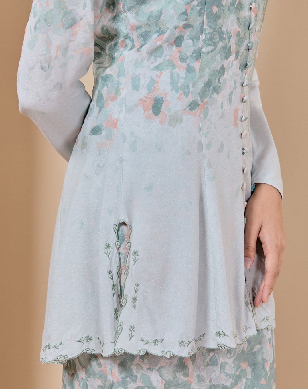 ELOWEN BAJU KURUNG