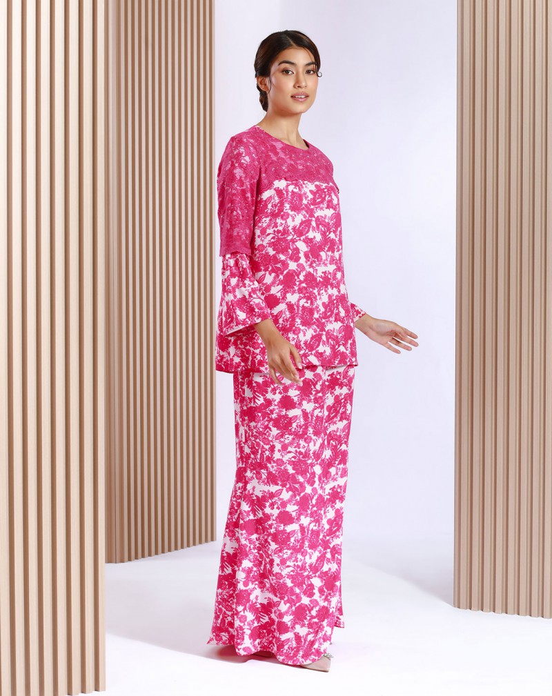 FELICIA BAJU KURUNG