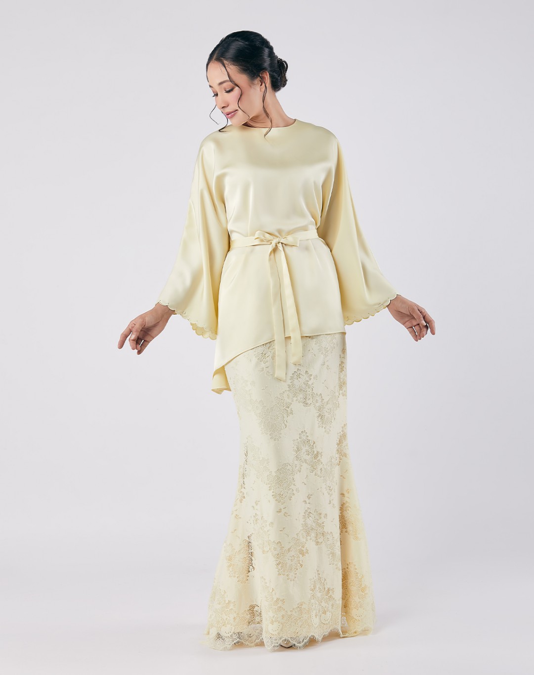 GHAZLINA BAJU KURUNG