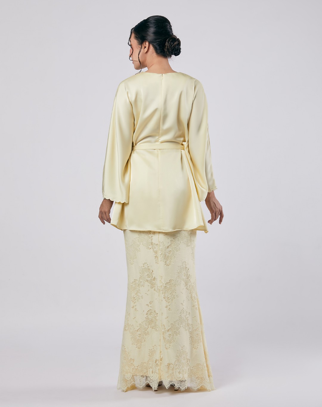 GHAZLINA BAJU KURUNG