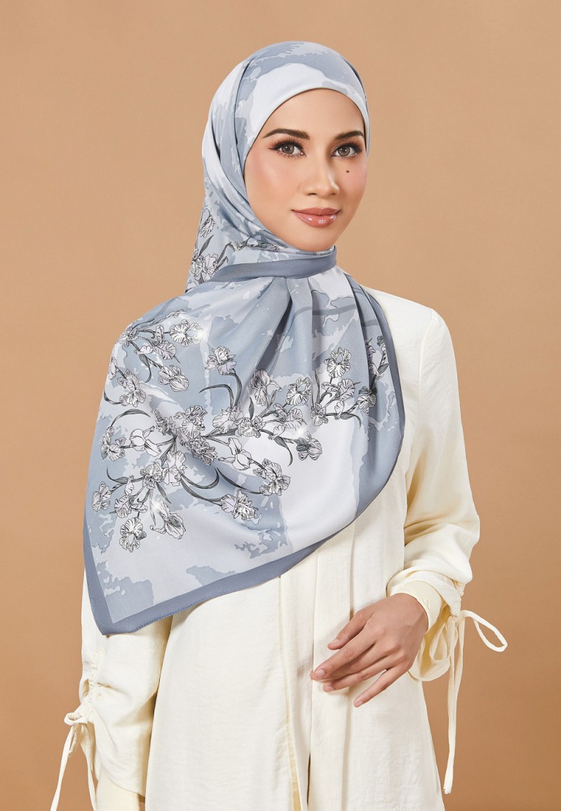 SQ BECCA TWILL PRINTED DIAMOND