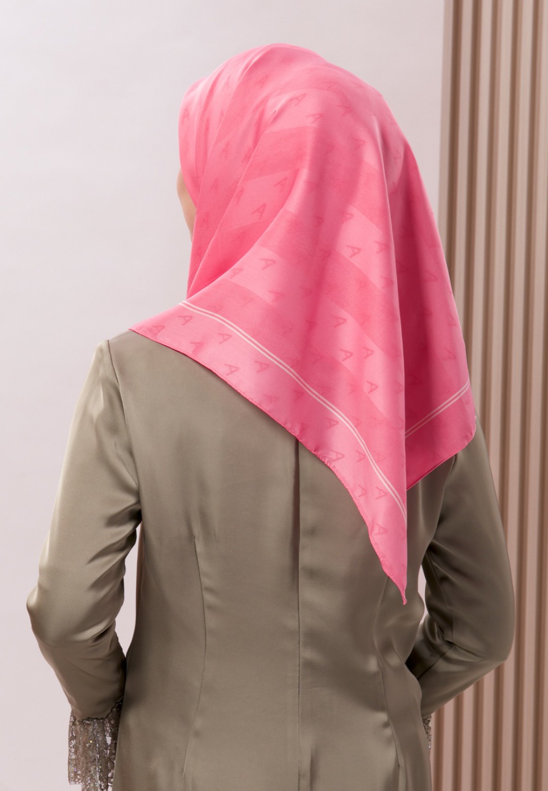 SQ JACQUARD TWILL BORDER (MINI) 189 (B2)