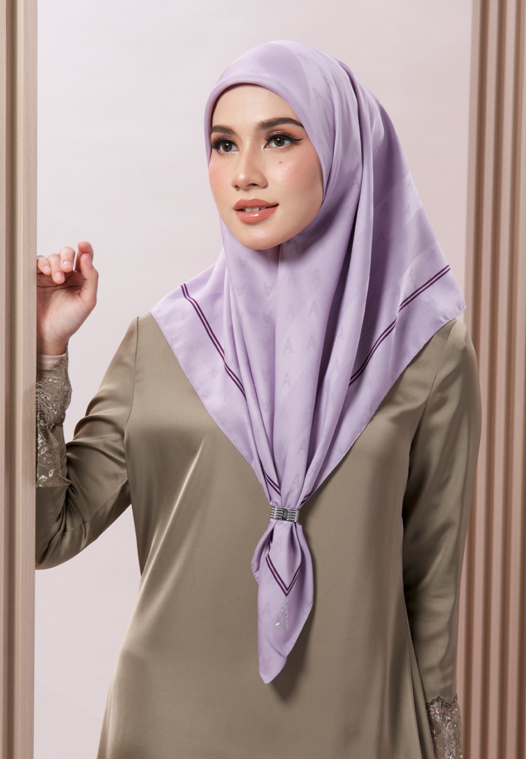 SQ JACQUARD TWILL BORDER (MINI) 189 (B2)