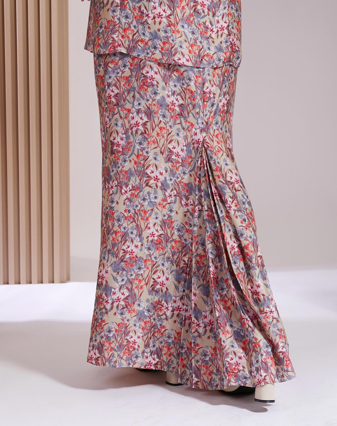 LEIA BAJU KURUNG