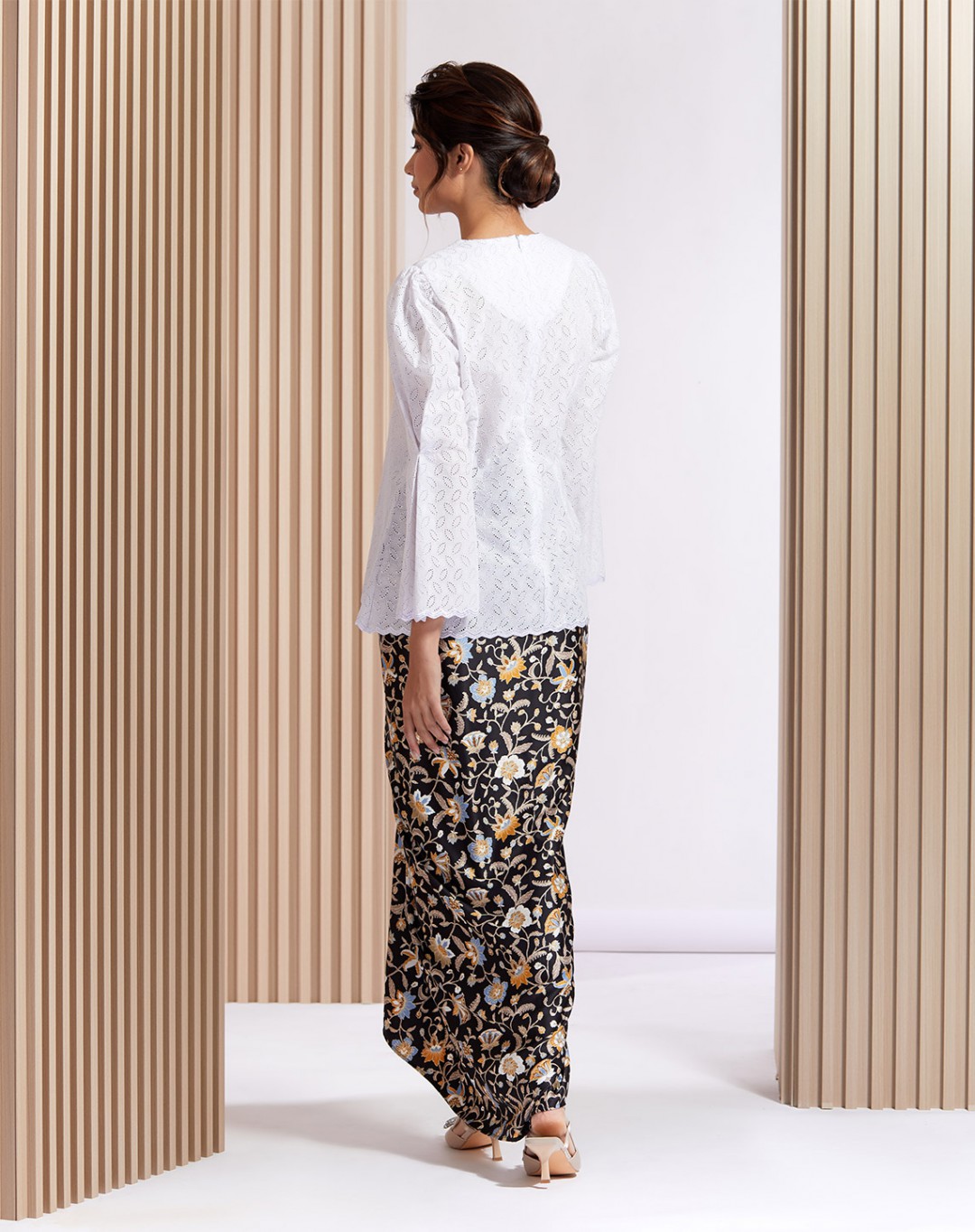 LELYANA BAJU KURUNG