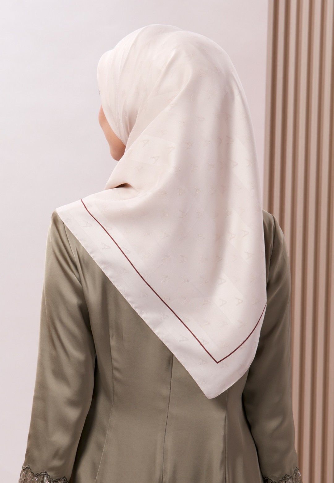 SQ JACQUARD TWILL BORDER (STD) 199 (B2)