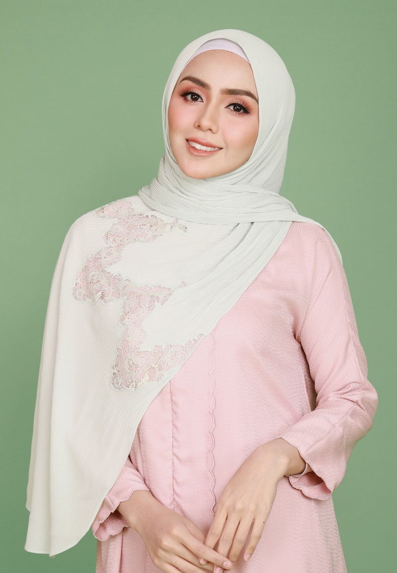 SHAWL PRETTY PLEATS LACE DIAMOND 298