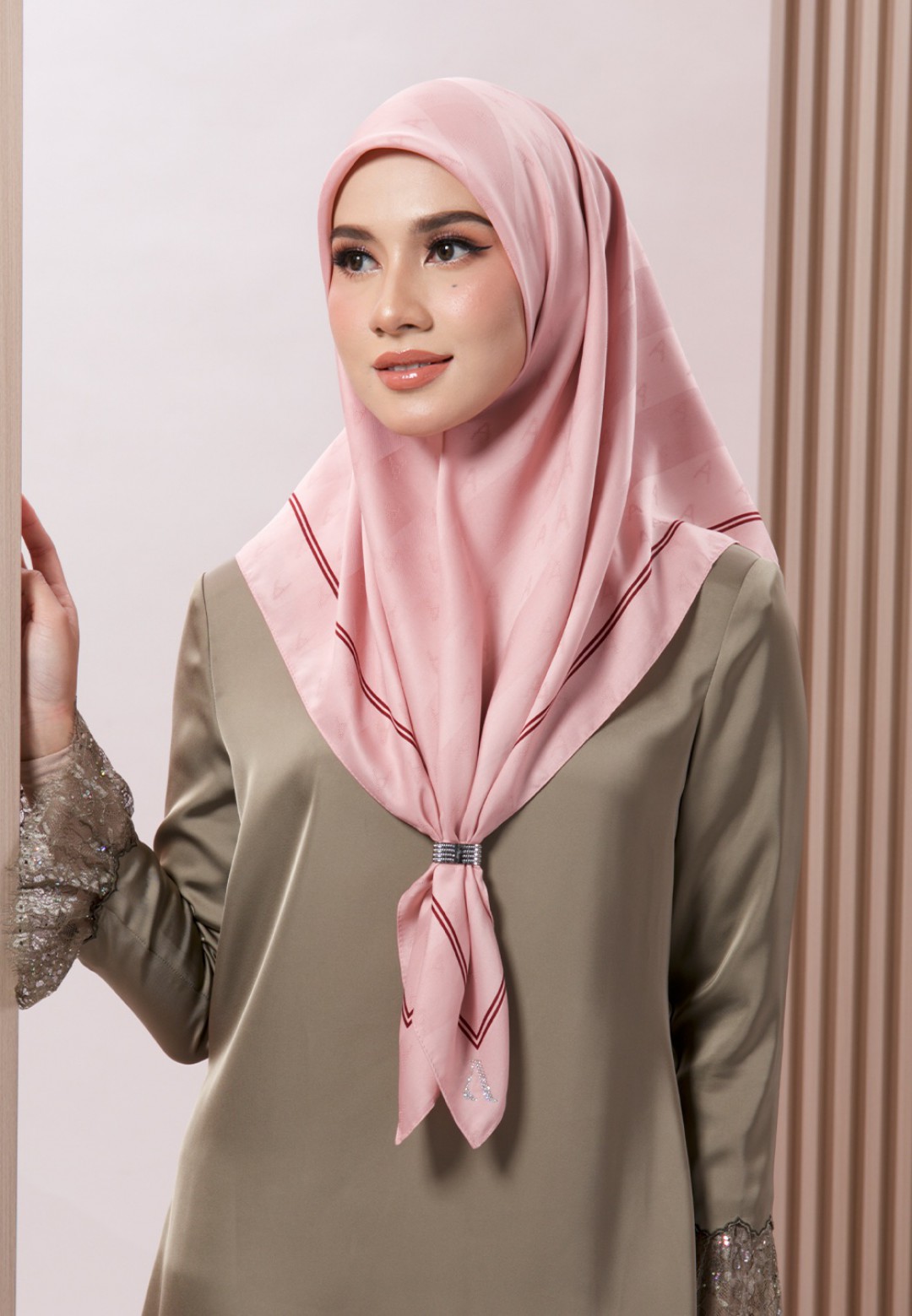 SQ JACQUARD TWILL BORDER (MINI) 189 (B2)