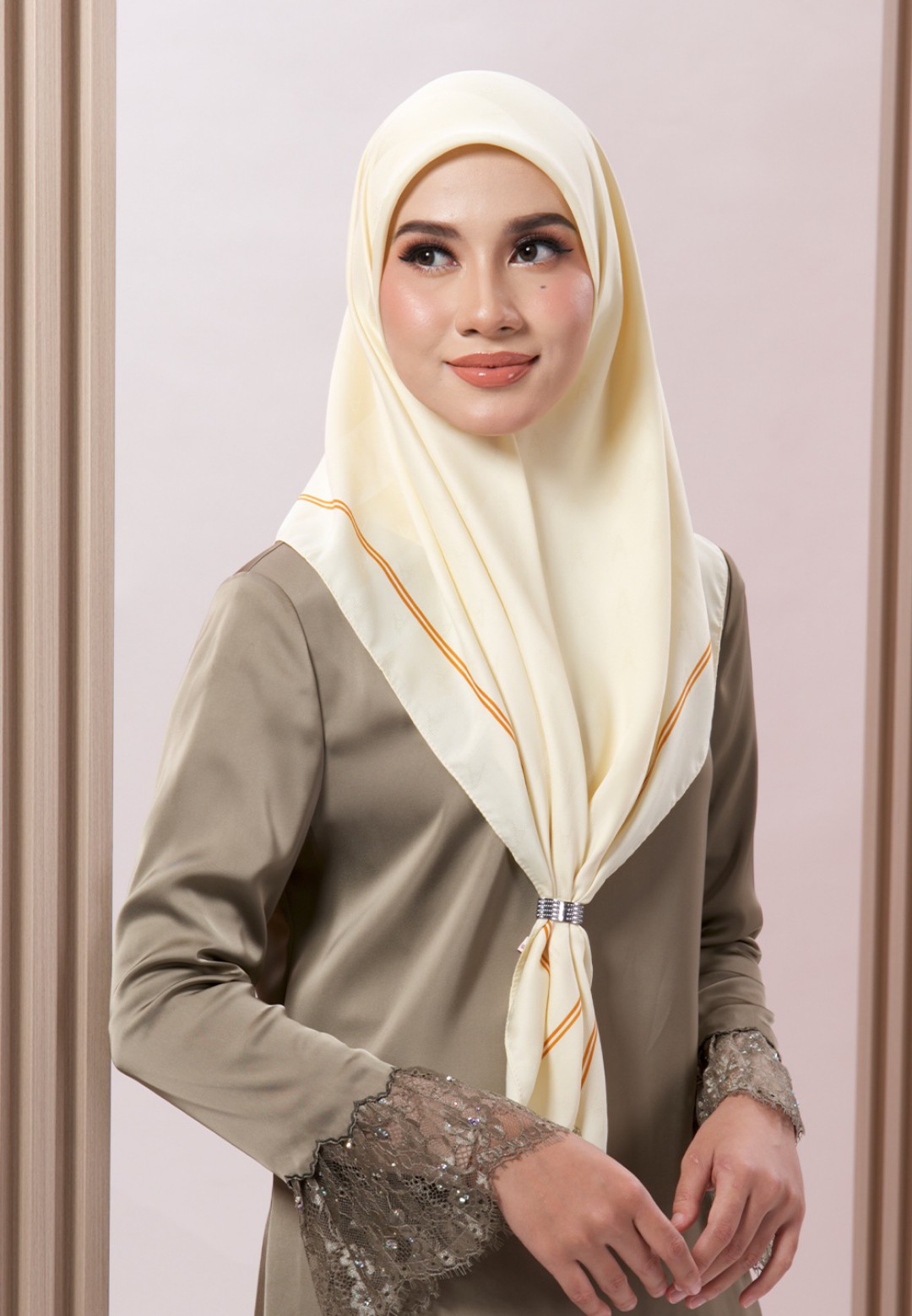 SQ JACQUARD TWILL BORDER (MINI) 189 (B2)