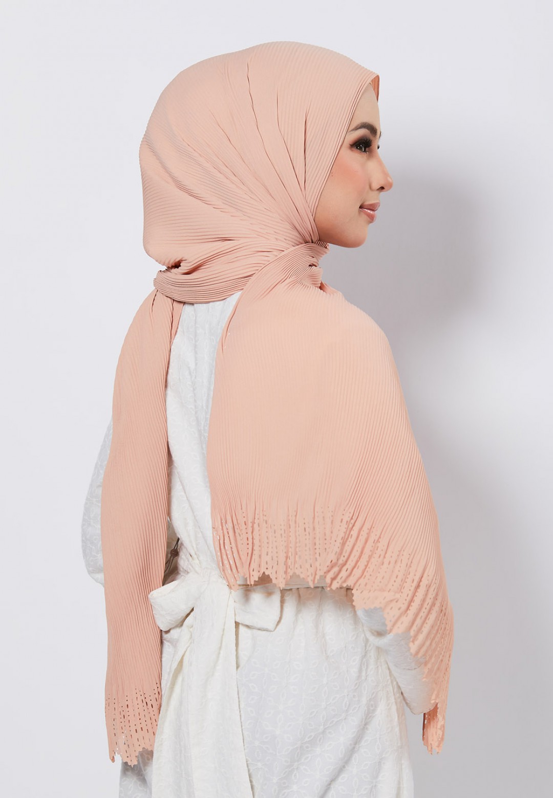 SHAWL LASERCUT PRETTY PLEATS 209