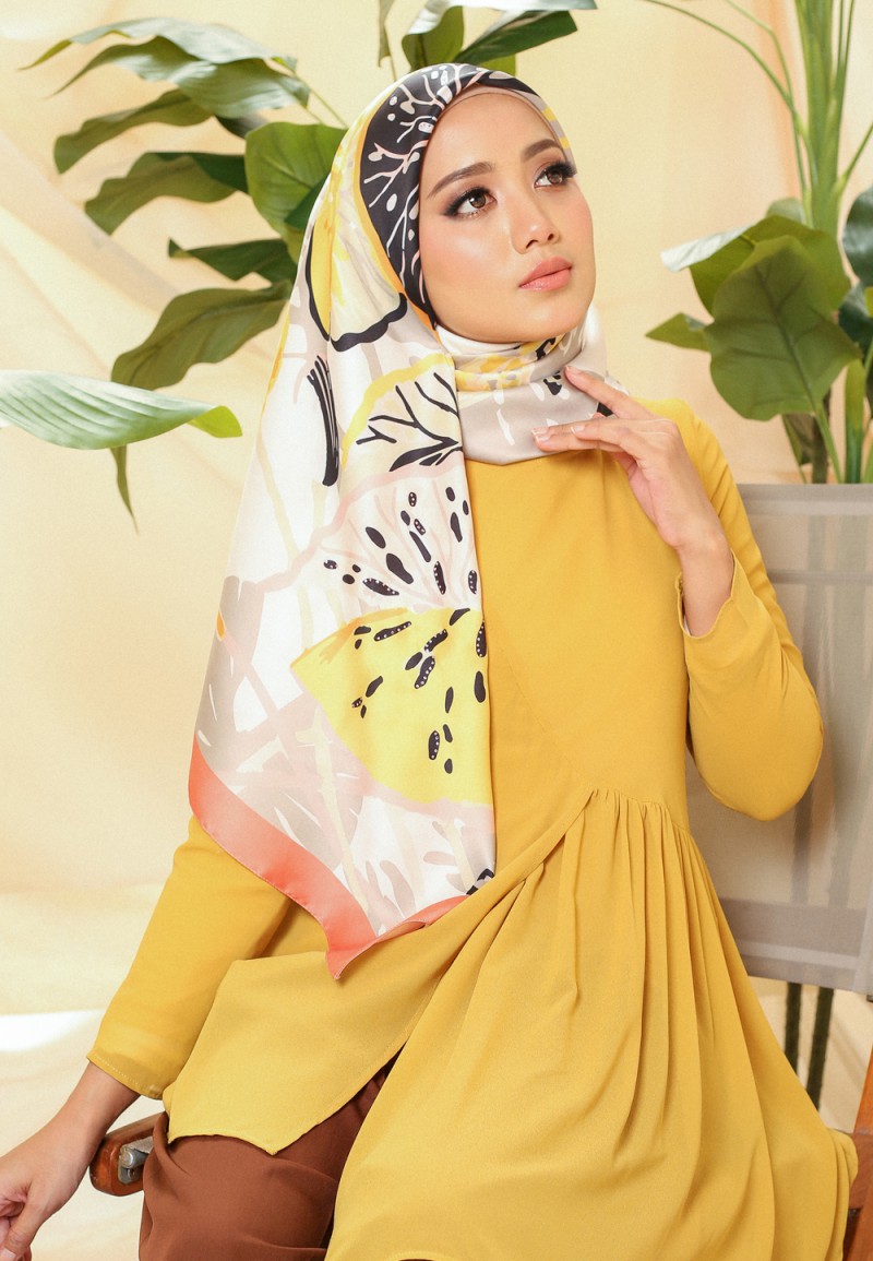 SQ DIANE PERSE DIAMOND 289