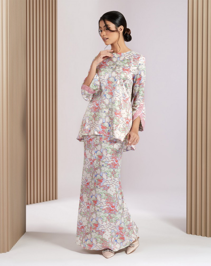 MALYA BAJU KURUNG