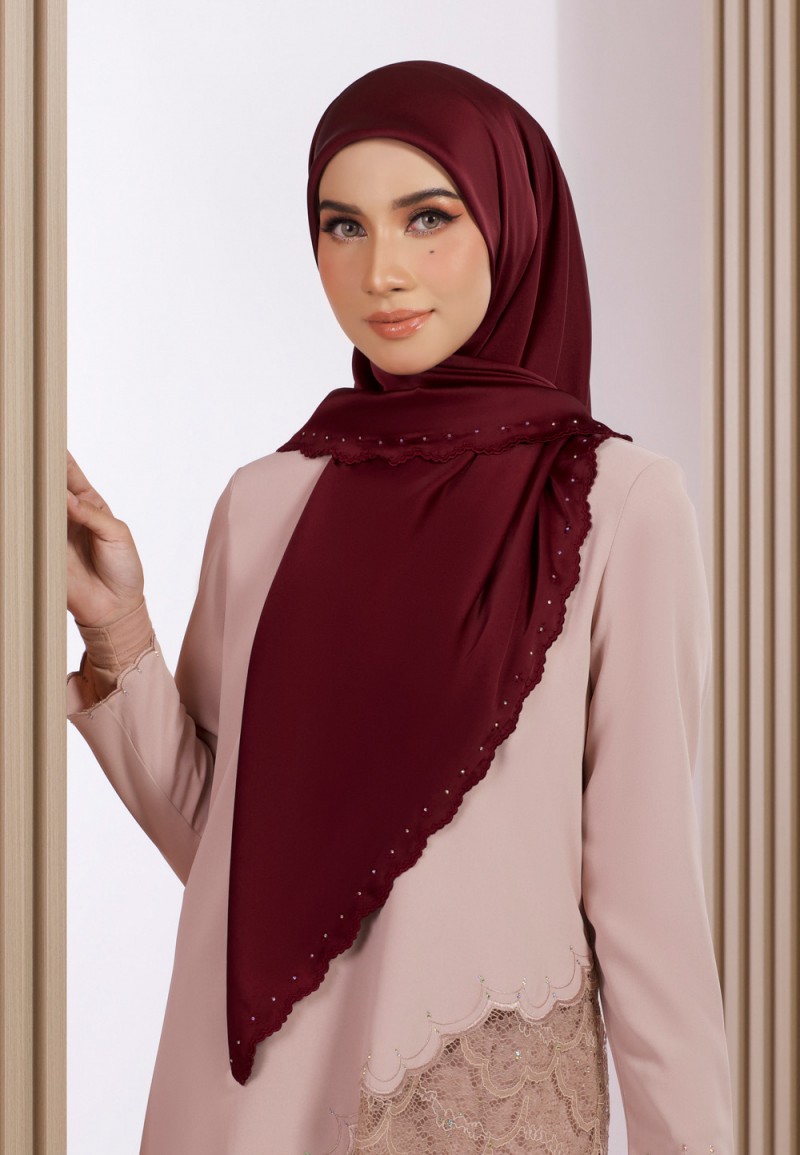 SQ 298 GRACE EMBROIDERY PLAIN DIAMOND