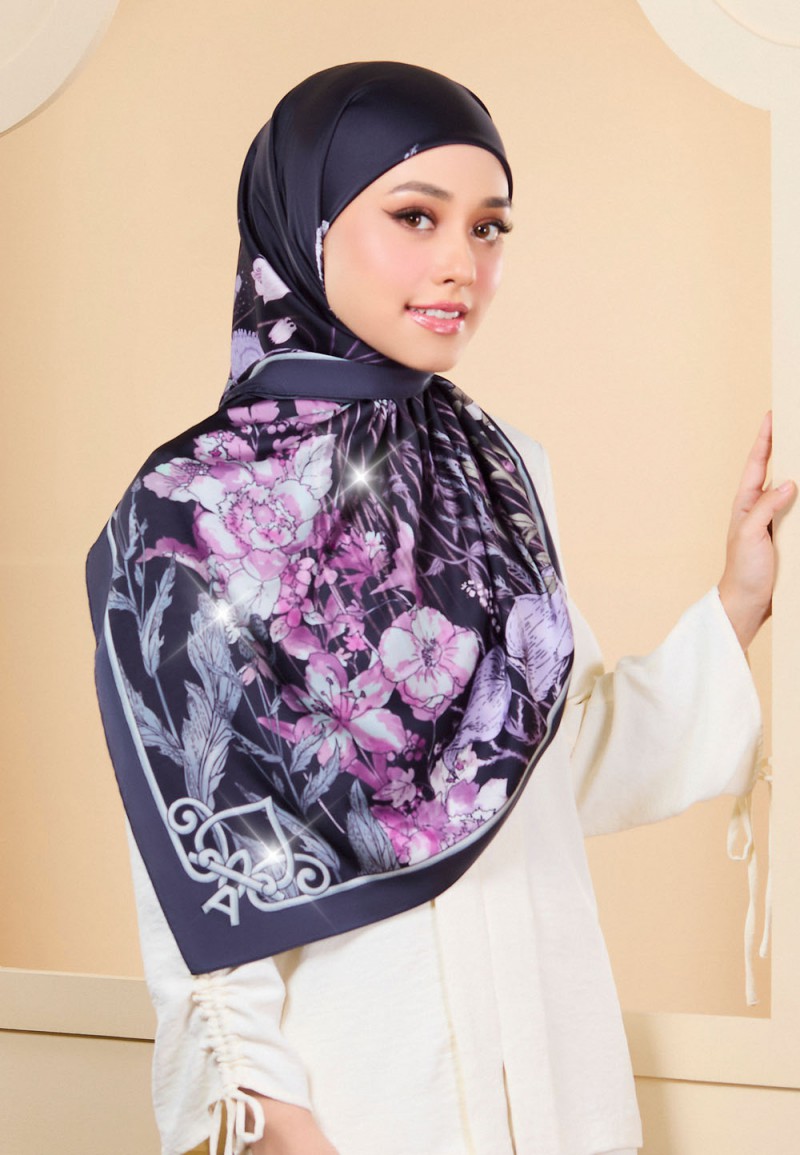 SQ MILENA PRINTED DIAMOND