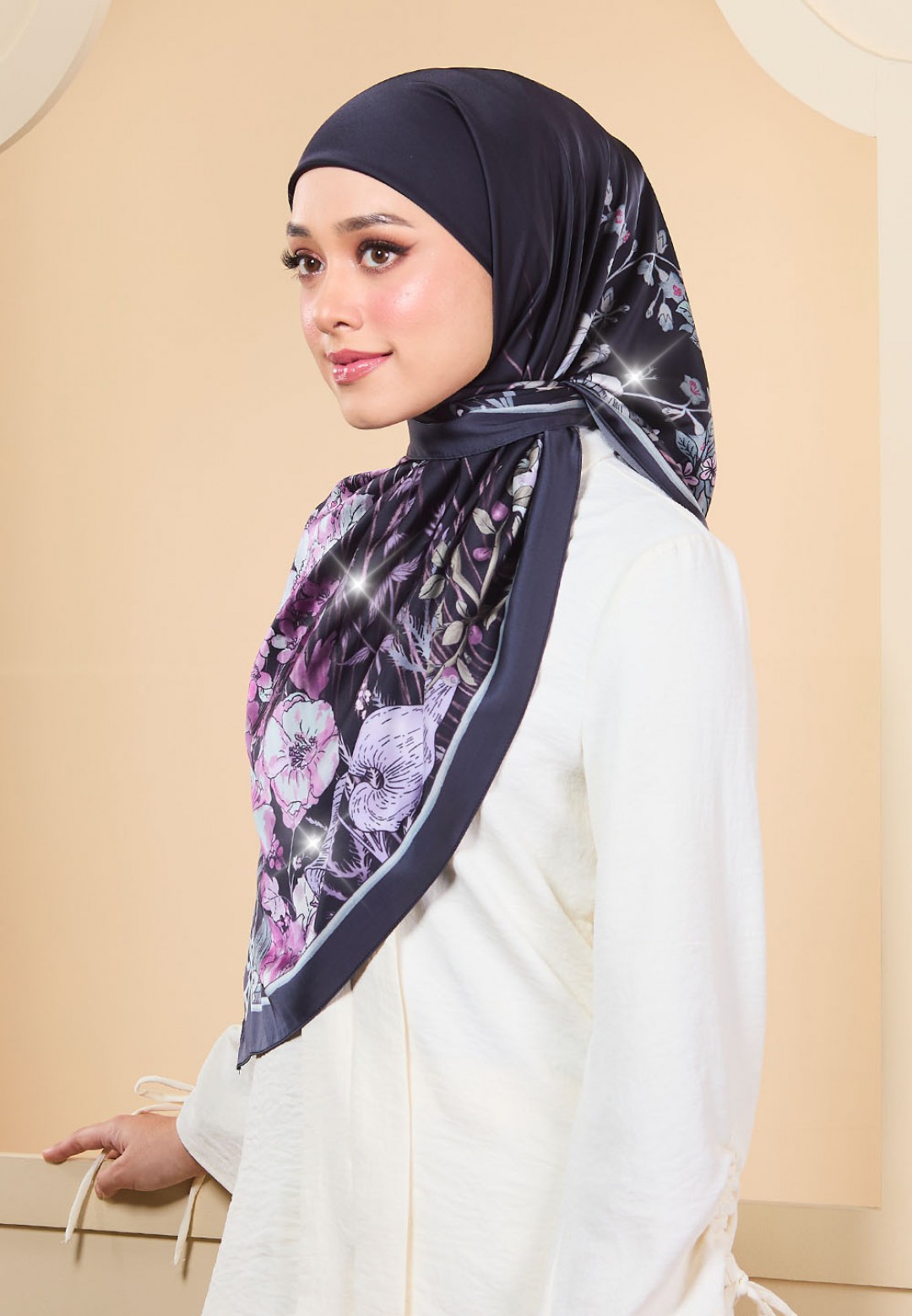 SQ MILENA PRINTED DIAMOND