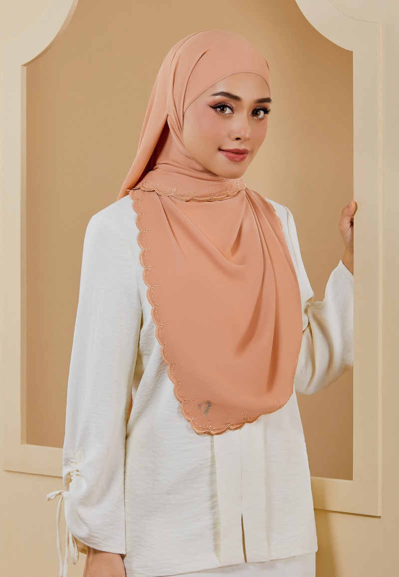 SHAWL EMBROIDERY DAHLIA