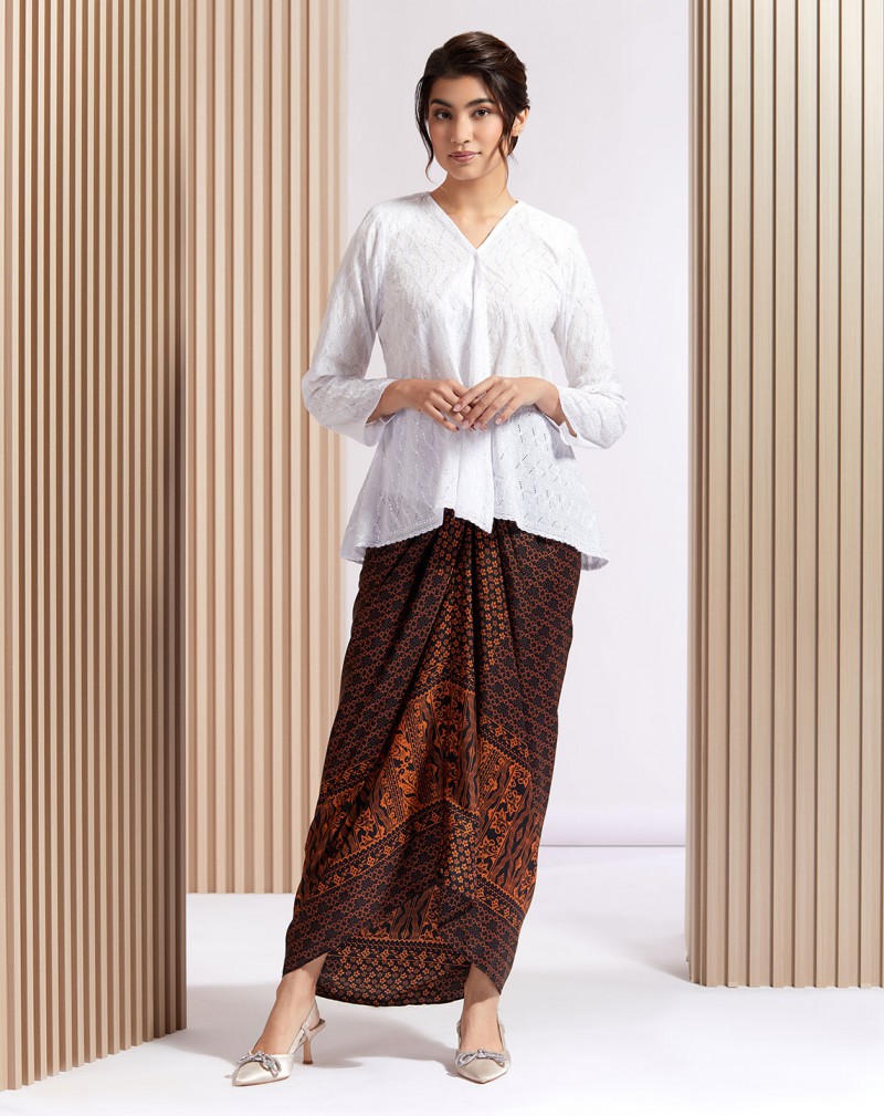 NALEEN BAJU KURUNG