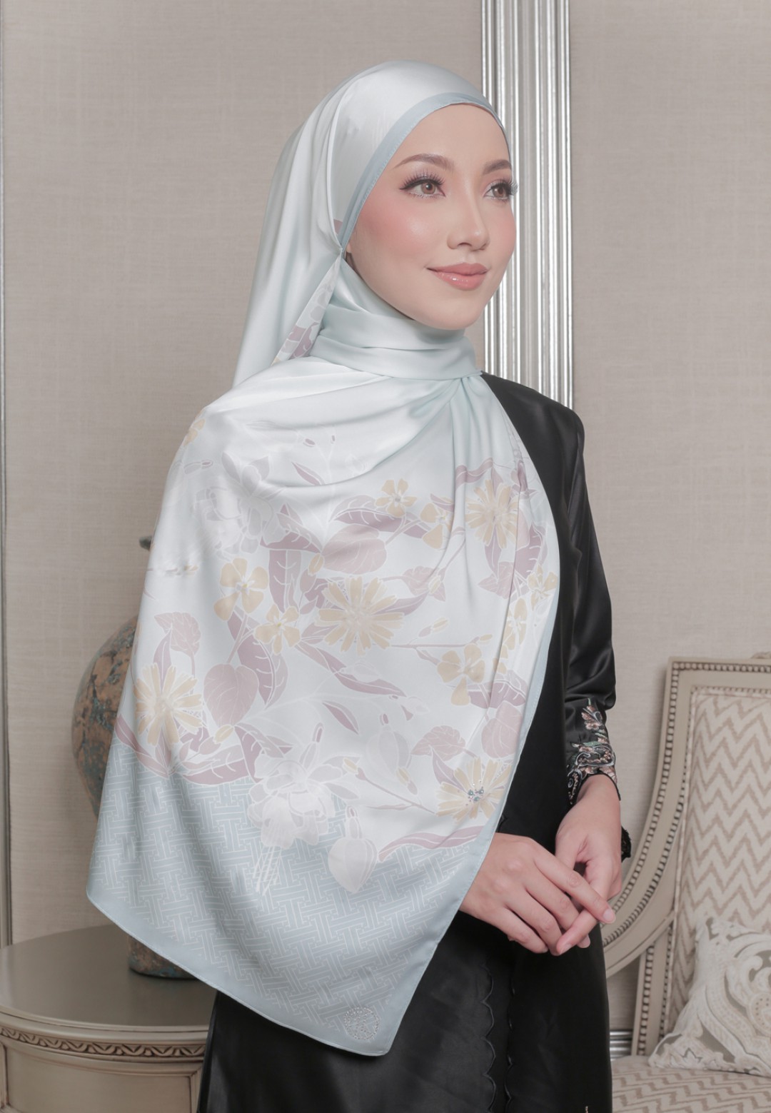 SHAWL 189 BLOSSOM PETALS PTD