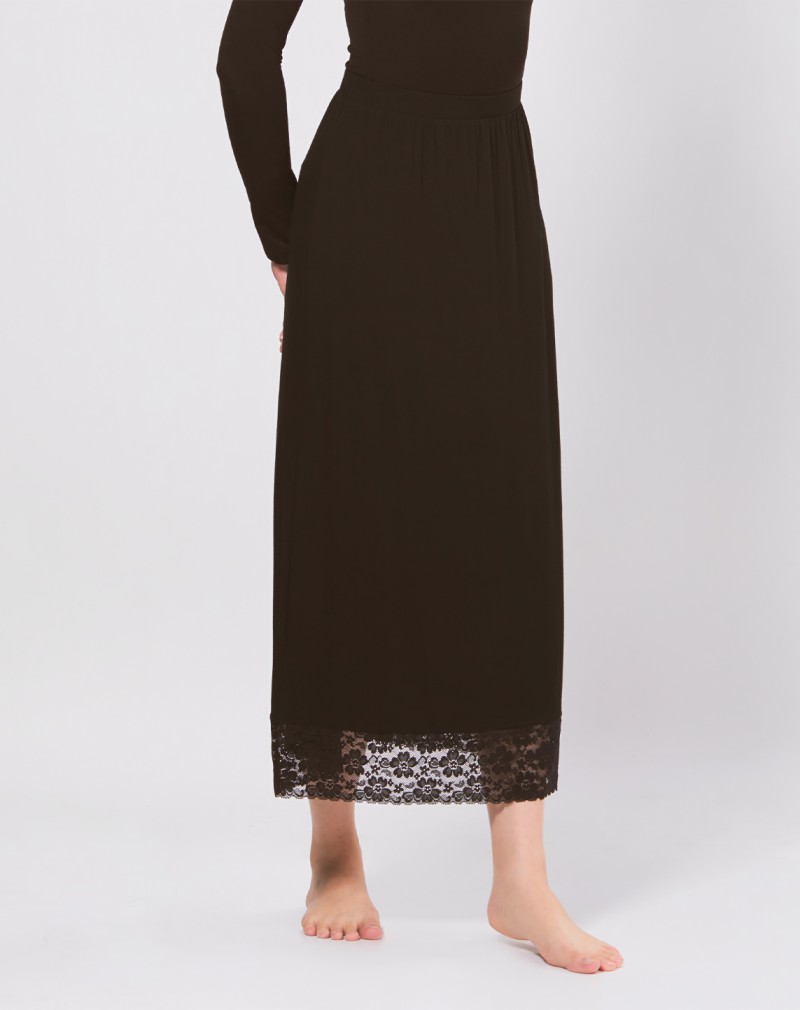 NYLA SKIRT (LACE BORDER)
