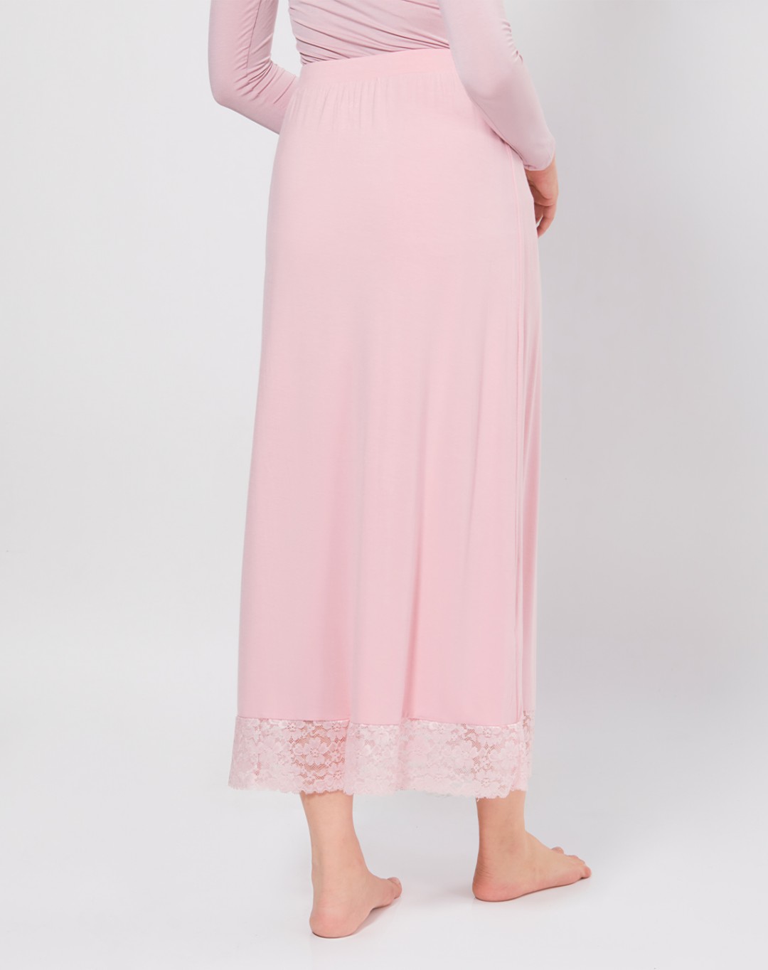 NYLA SKIRT (LACE BORDER)