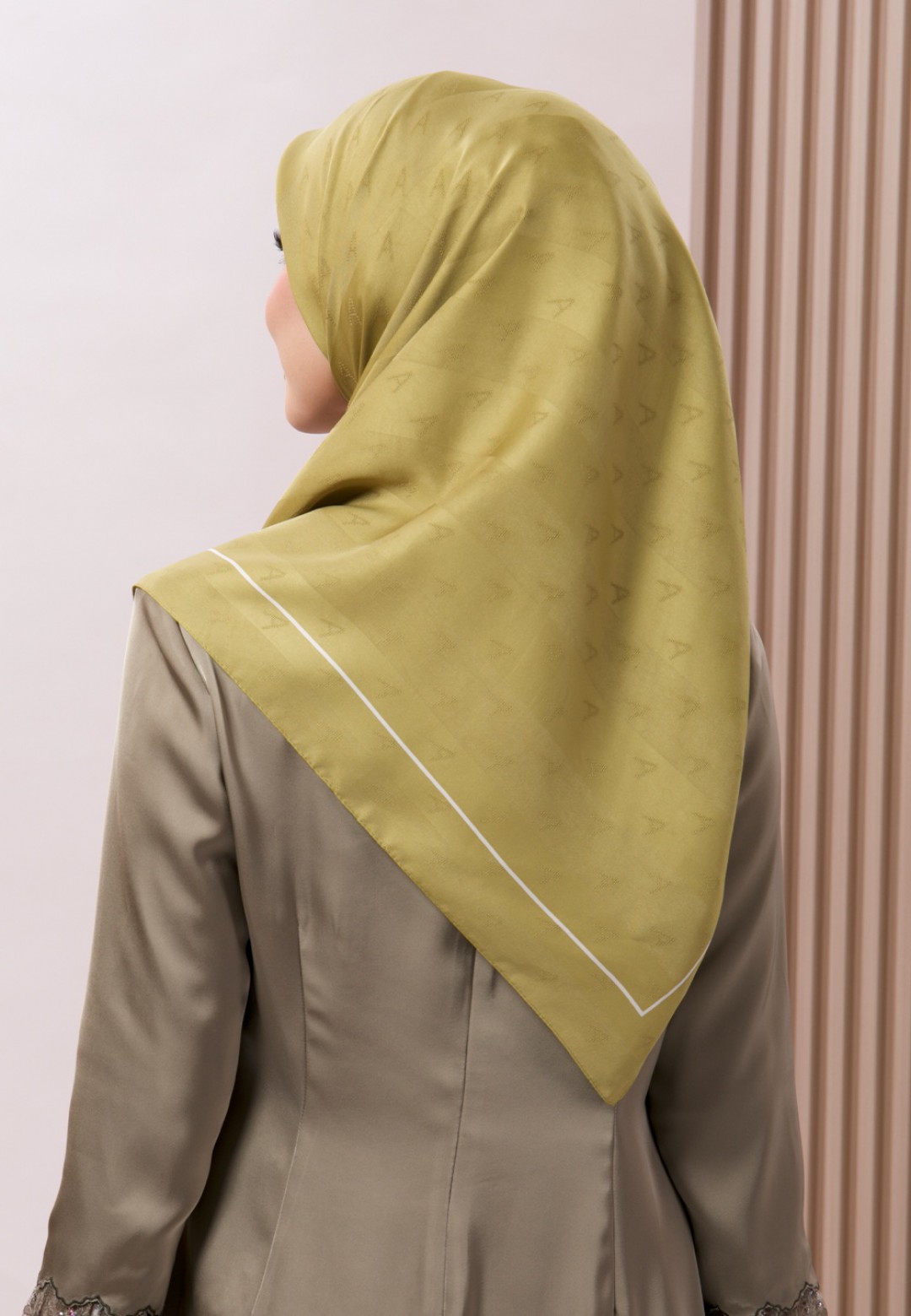 SQ JACQUARD TWILL BORDER (STD) 199 (B2)