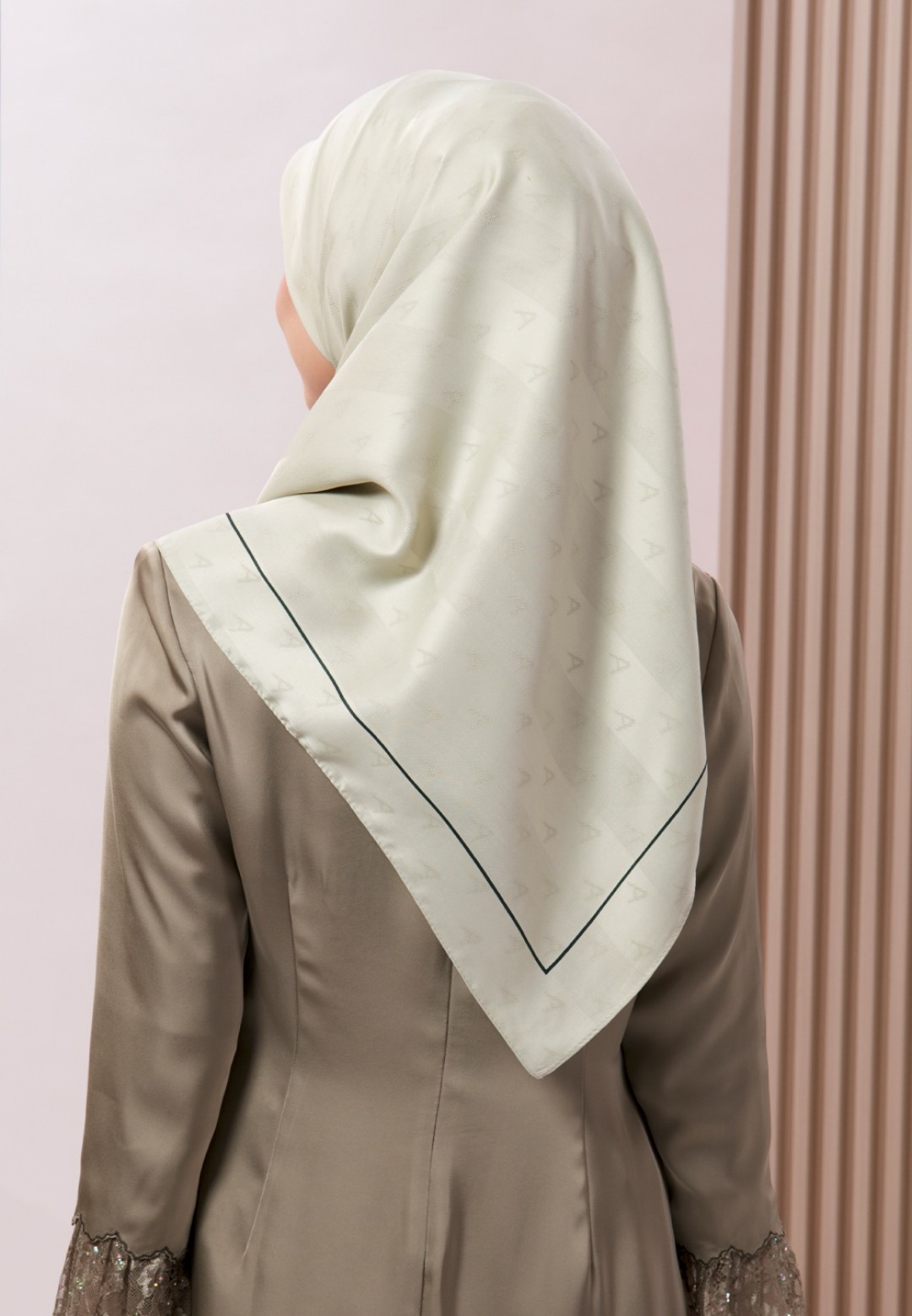 SQ JACQUARD TWILL BORDER (STD) 199 (B2)