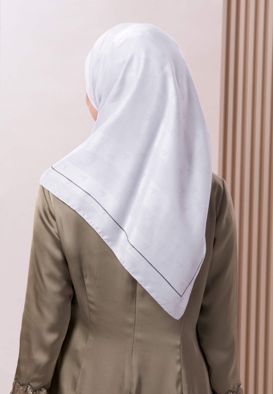 SQ JACQUARD TWILL BORDER (STD) 199 (B2)
