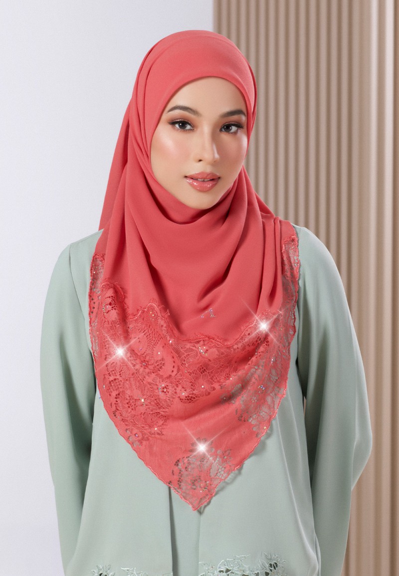 SQUARE PRIMROSE PLAIN LACE DIAMOND 249