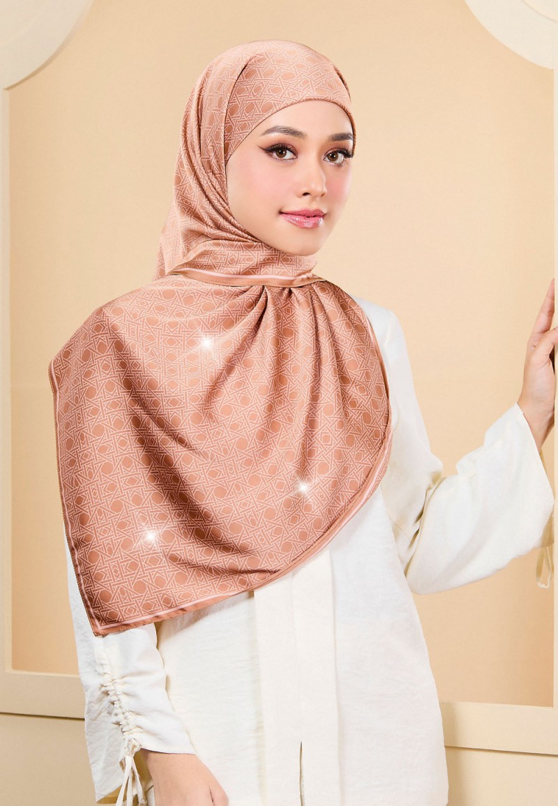 SQ REESE PRINTED DIAMOND