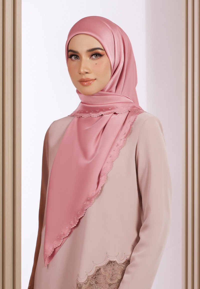 SQ 298 GRACE EMBROIDERY PLAIN DIAMOND