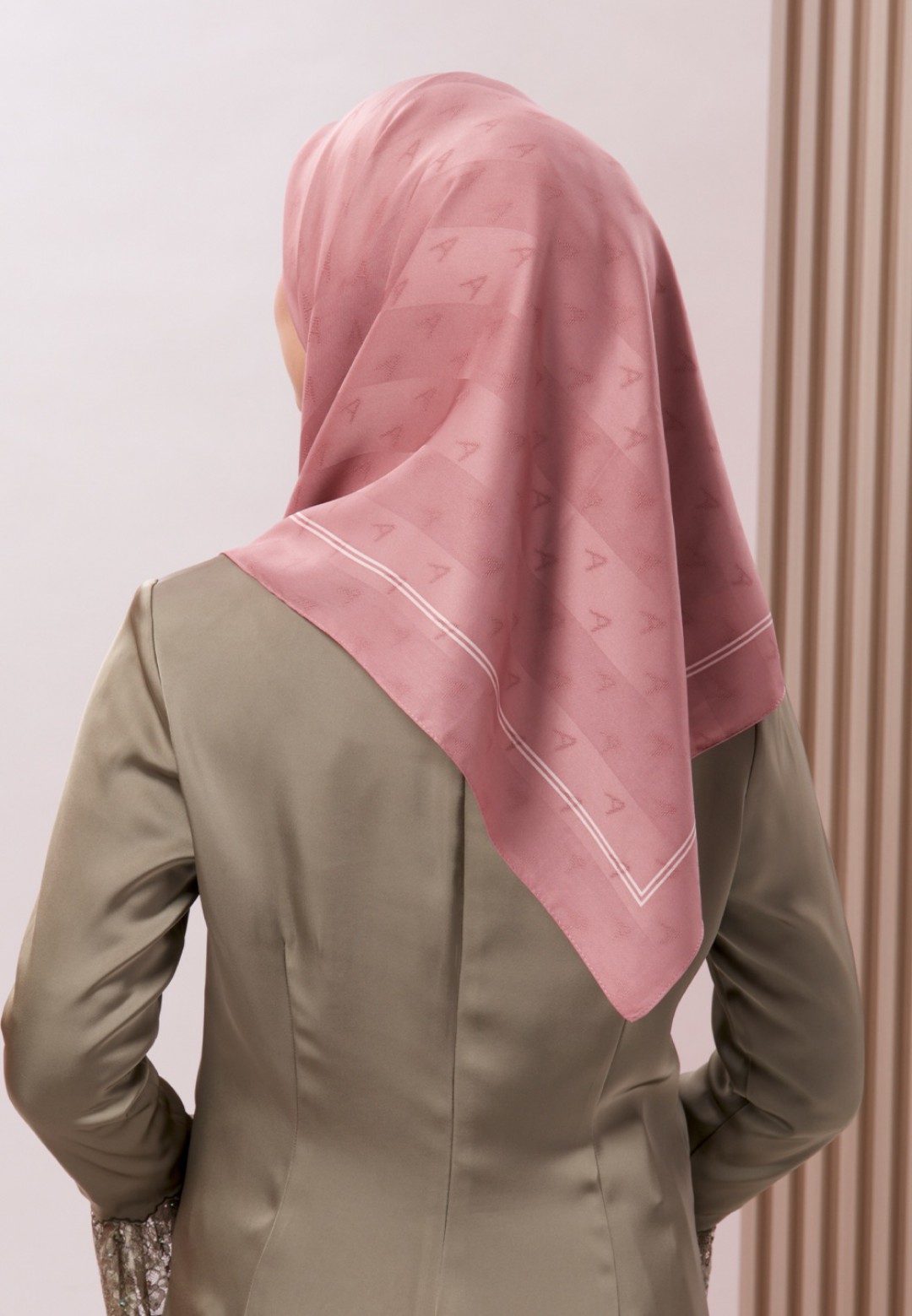 SQ JACQUARD TWILL BORDER (MINI) 189 (B2)