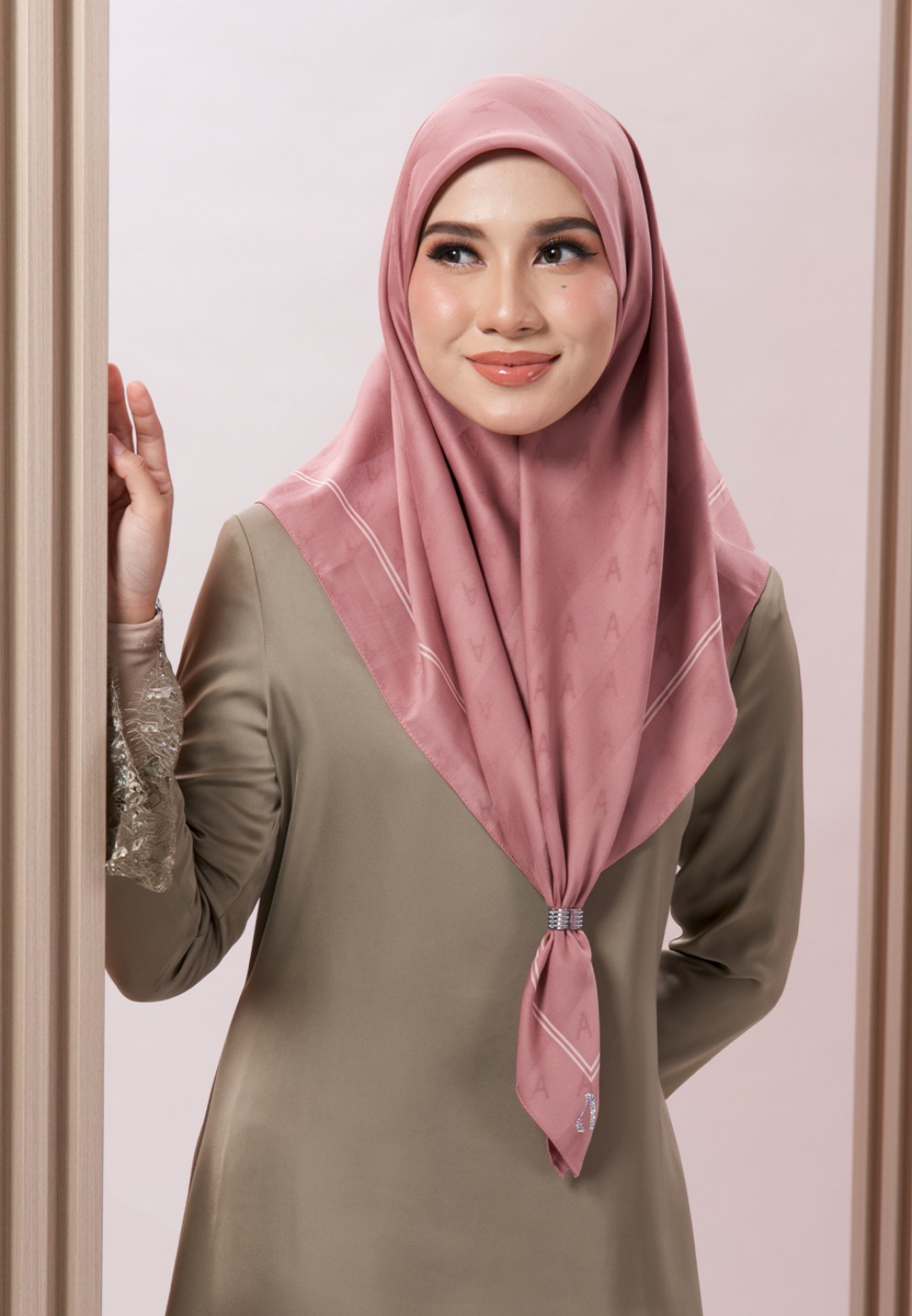 SQ JACQUARD TWILL BORDER (MINI) 189 (B2)