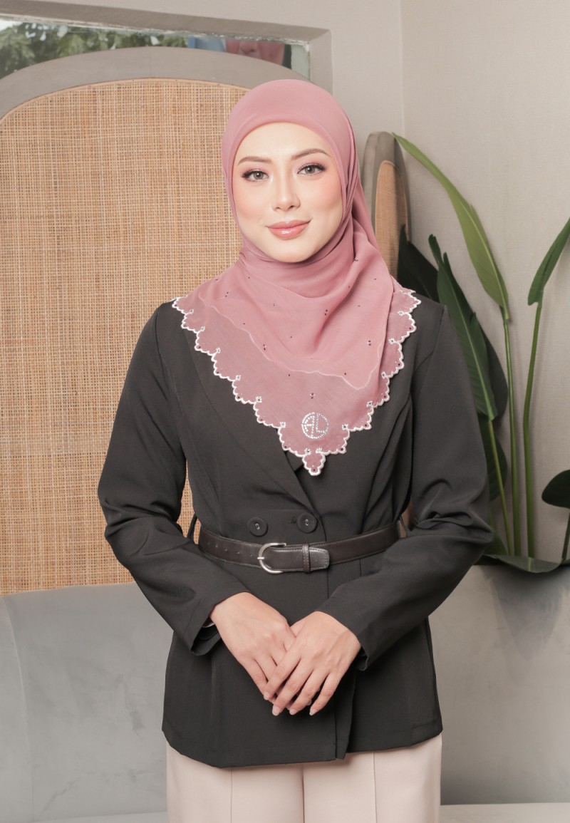 SQUARE MANDEVILLA VOILE 249