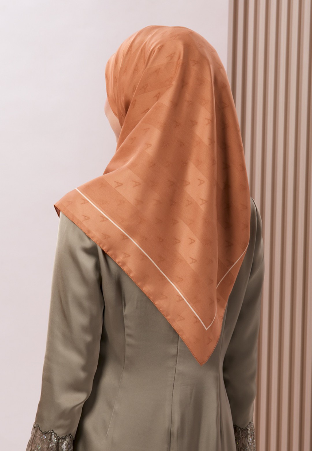 SQ JACQUARD TWILL BORDER (STD) 199 (B2)