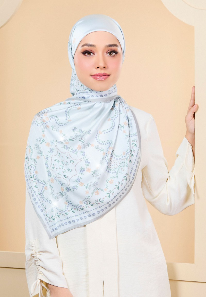 SQ TANIA PRINTED DIAMOND